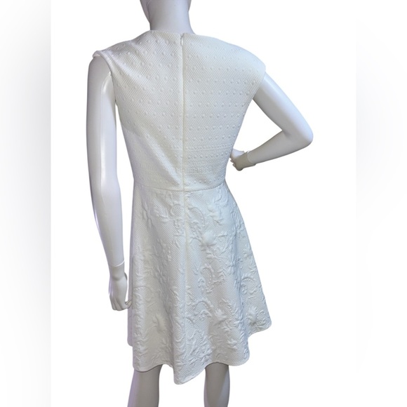 Taylor Womens Sleeveless Fit and Flare
Textured Jacquard Knit business Casual - Picture 7 of 9